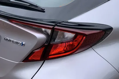Car image 24