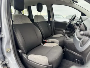Car image 27
