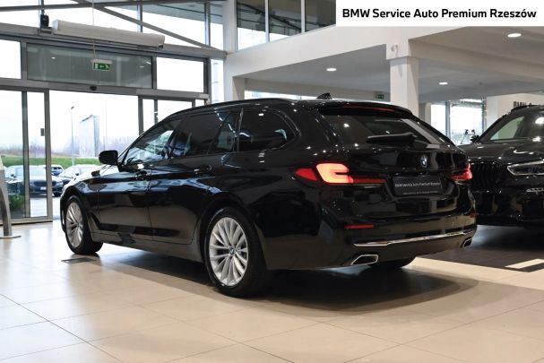 BMW 520d Touring xDrive Luxury Line 140 kW image number 19