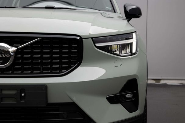 Volvo XC40 B3 Ultra Dark 120 kW image number 19