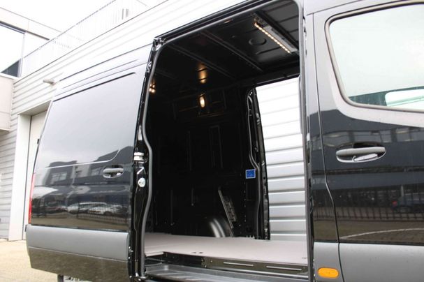 Mercedes-Benz Sprinter 319 RWD 140 kW image number 15