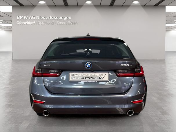 BMW 330e Touring xDrive 215 kW image number 6