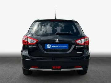 Car image 4