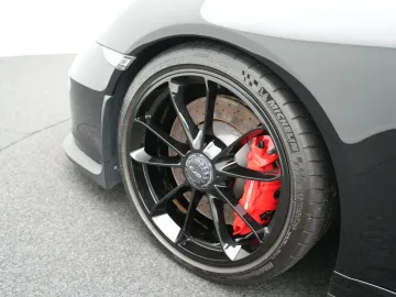 Car image 37