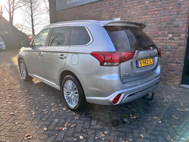 Mitsubishi Outlander 2.4 165 kW image number 4