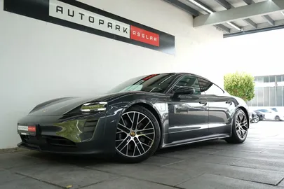 Car image 33
