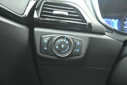 Car image 30