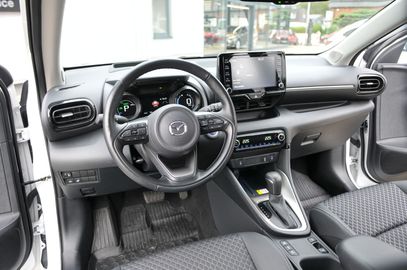 Car image 14