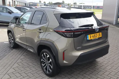 Car image 5