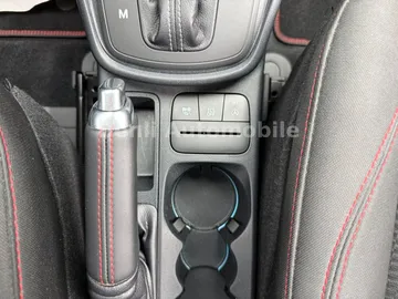 Car image 29