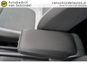 Car image 37