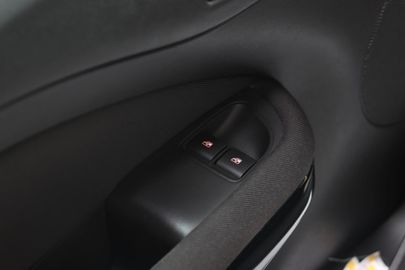 Car image 36