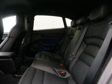 Car image 36