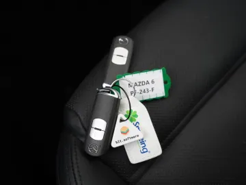 Car image 35