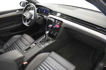 Car image 37