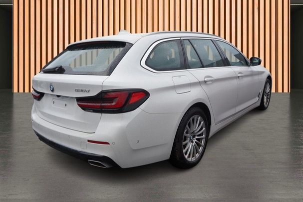 BMW 520d Touring 140 kW image number 8