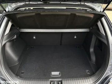 Car image 36
