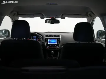 Car image 25