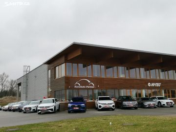 Car image 29