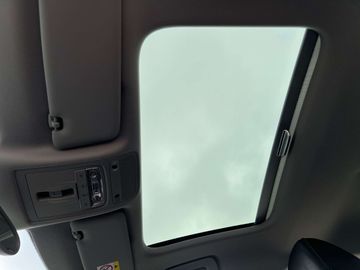 Car image 36