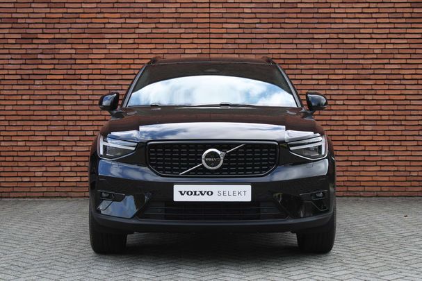 Volvo XC40 B4 Plus Dark 145 kW image number 13