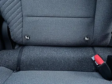 Car image 44