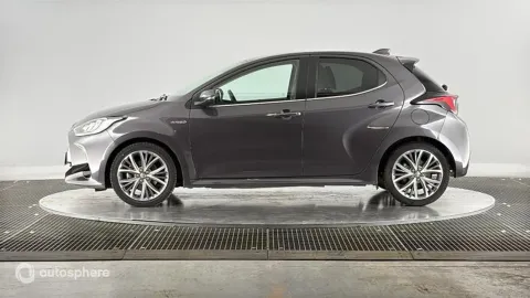Car image 5