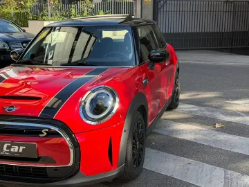 Car image 29