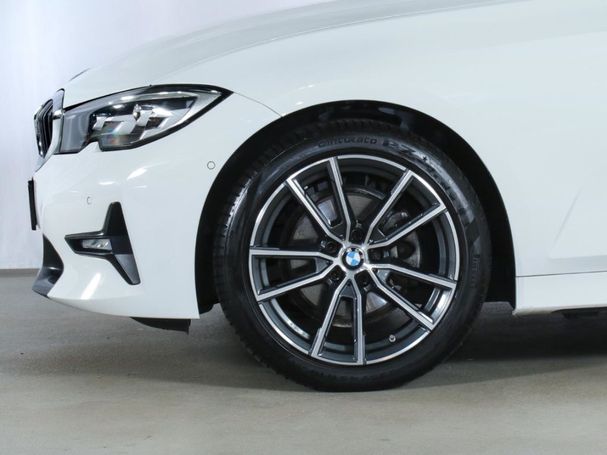 BMW 320d Sport Line 140 kW image number 13