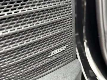 Car image 32