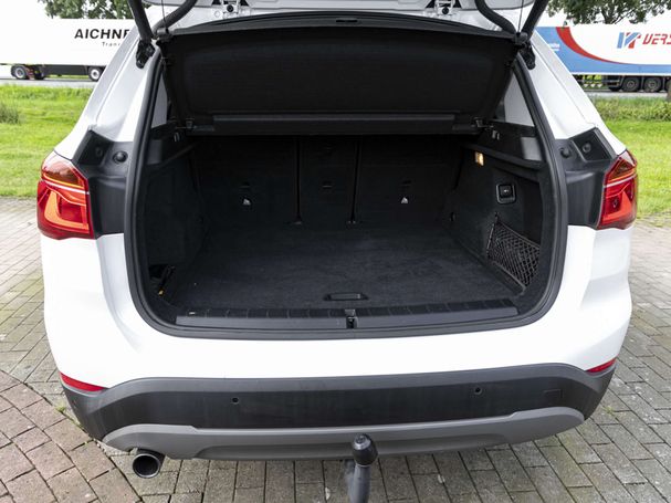 BMW X1 sDrive18i Advantage 100 kW image number 9