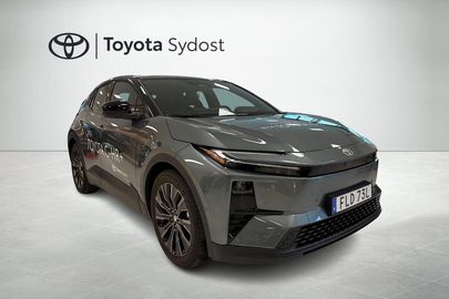 Car image 18