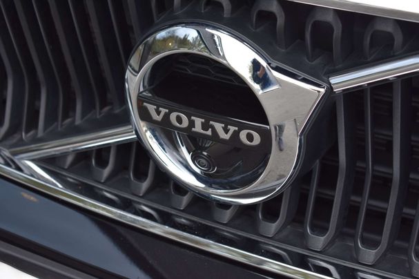 Volvo XC40 T3 120 kW image number 4