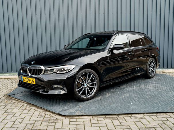 BMW 320i Touring 135 kW image number 48