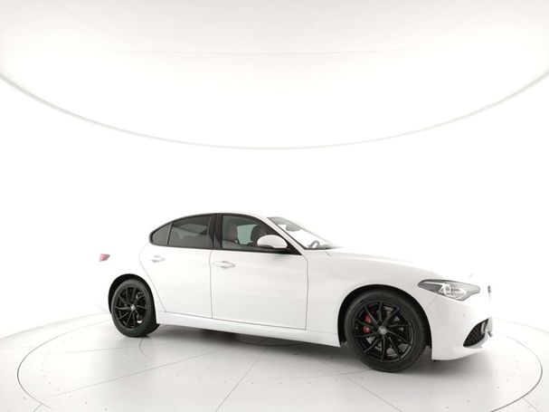 Alfa Romeo Giulia 2.2 AT8 140 kW image number 7