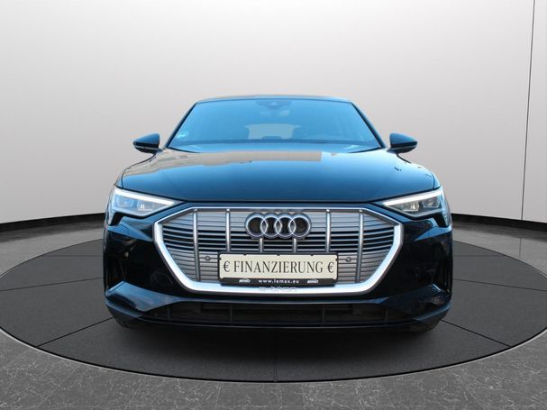 Audi e-tron 55 quattro S-line 300 kW image number 3