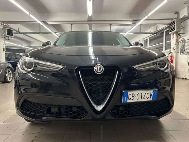 Alfa Romeo Stelvio 2.2 Diesel AT8 Business 118 kW image number 2