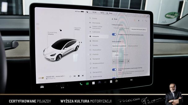 Tesla Model 3 AWD 353 kW image number 23