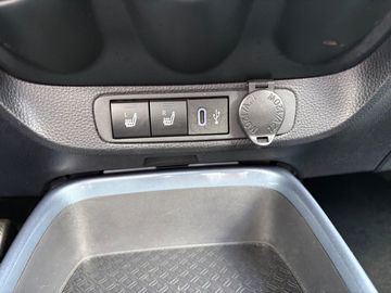 Car image 29