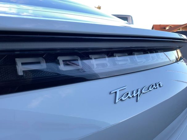 Porsche Taycan 320 kW image number 27