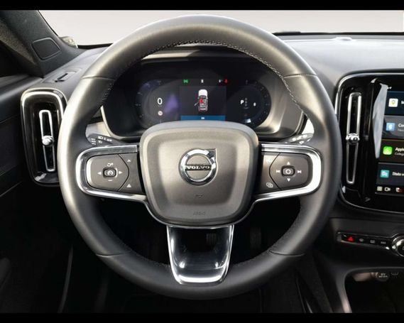 Volvo XC40 B3 Core 120 kW image number 12