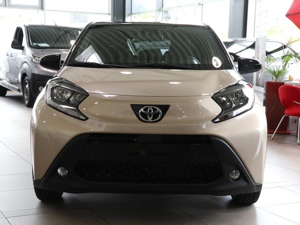 Toyota Aygo X 1.0 53 kW image number 2