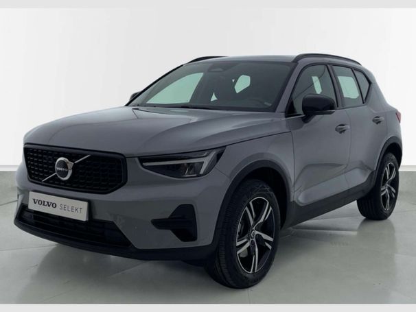 Volvo XC40 B3 Plus Dark 120 kW image number 1