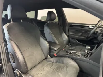 Car image 27