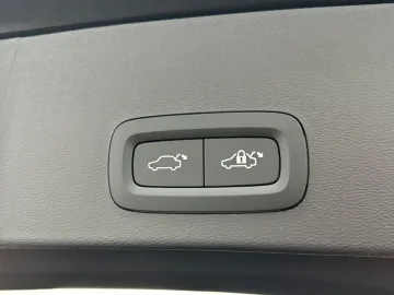 Car image 40