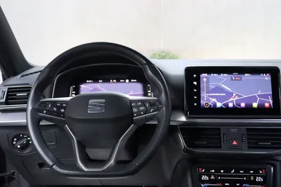 Car image 34