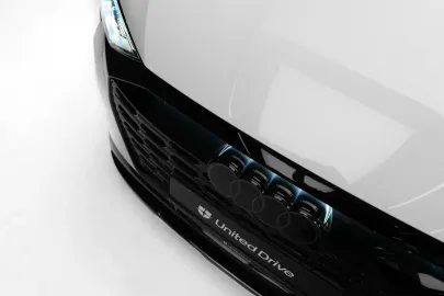 Car image 37