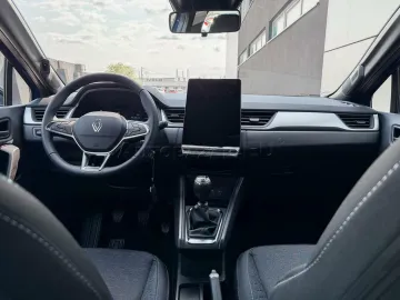 Car image 27