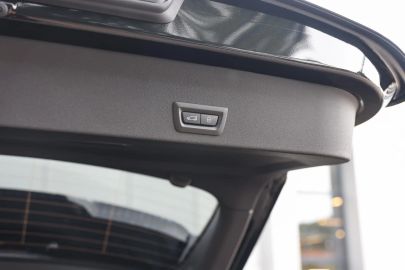 Car image 35