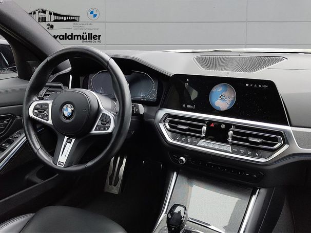 BMW 330 e Touring M Sport xDrive 215 kW image number 11